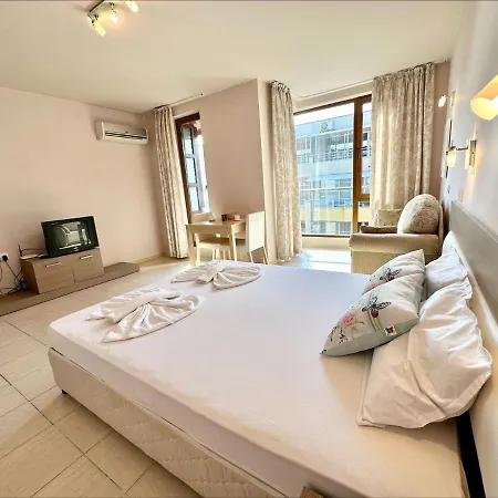 Apartament Bay - Menada Apatments *