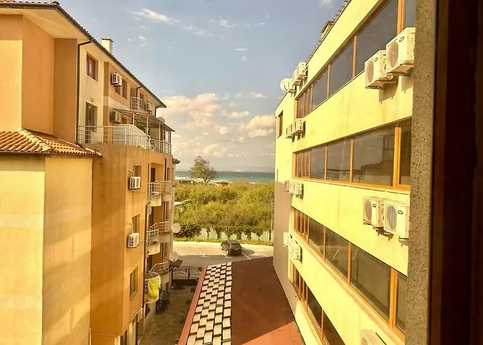 Bay - Menada Apatments