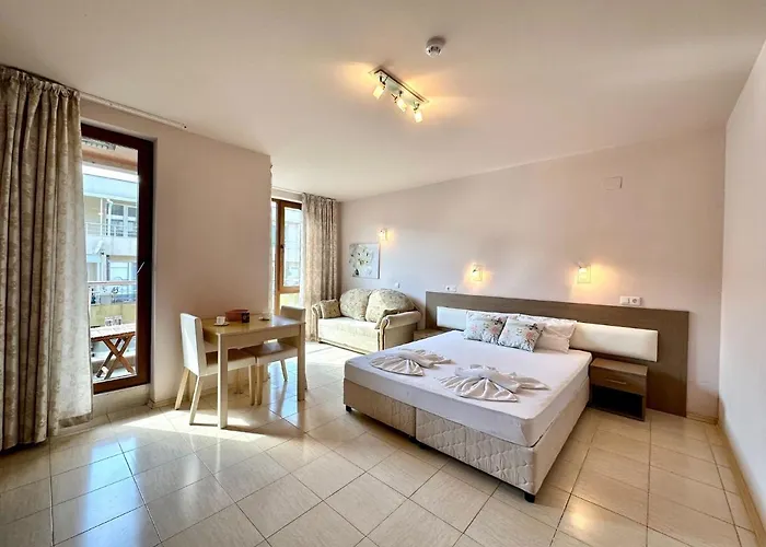 Bay - Menada Apatments Pomorie